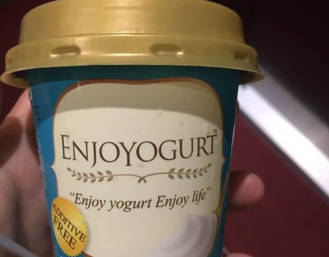 口味很好,还有其他的酸奶,都比便利店便宜,只是大桶的牛棚酸奶牛奶