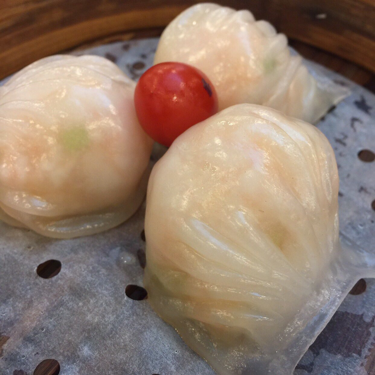 点都德也是一家专吃茶点的酒楼,有很多家分店,点心味道不错,红米肠不