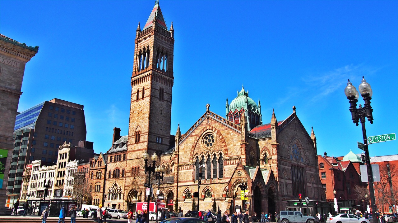 老南教堂为哥特复兴式建筑,是美国国家历史地标之一.