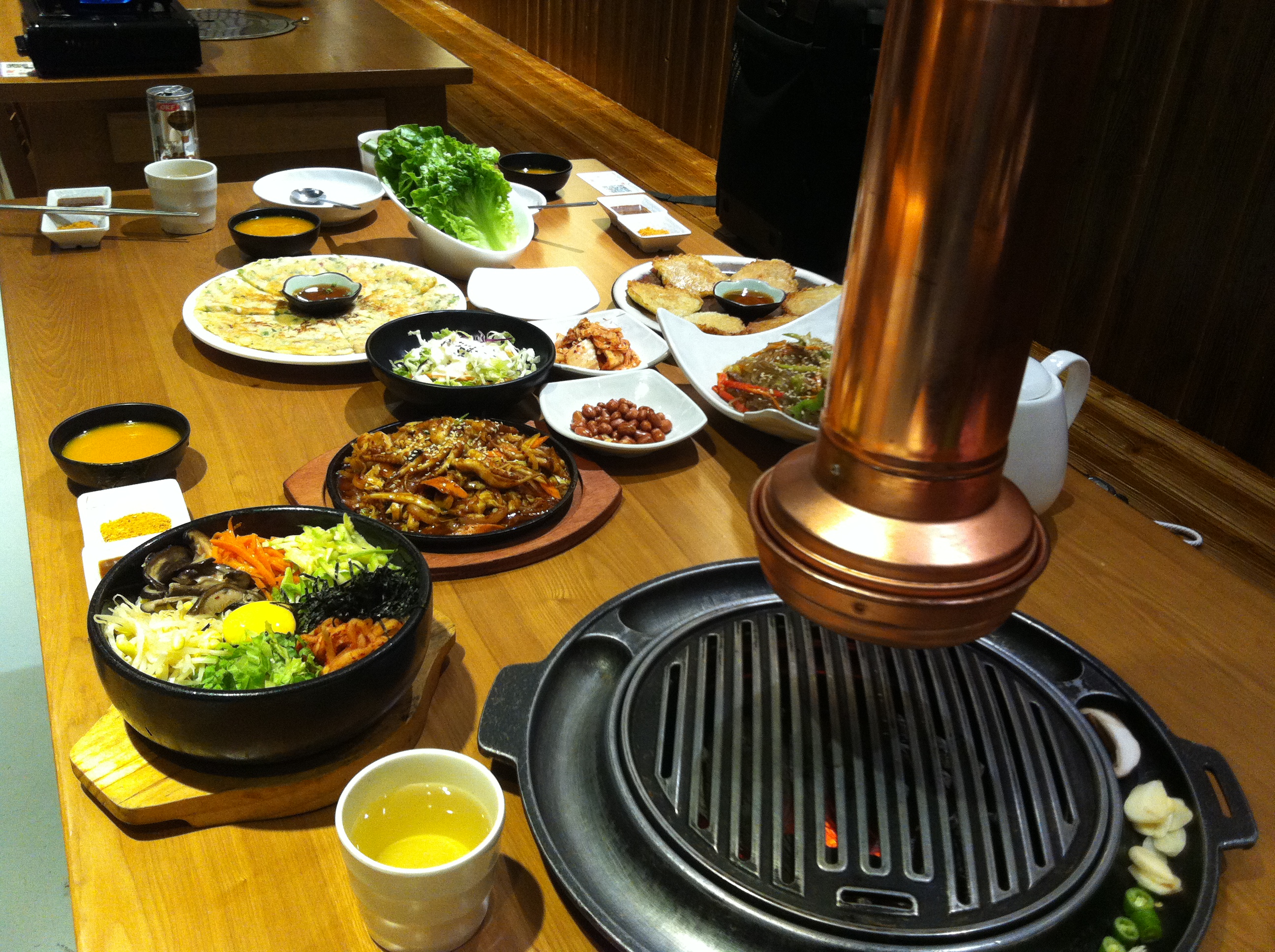 当然烤肉才是重头戏南瓜汤好喝拌饭海鲜饼土豆饼炒粉