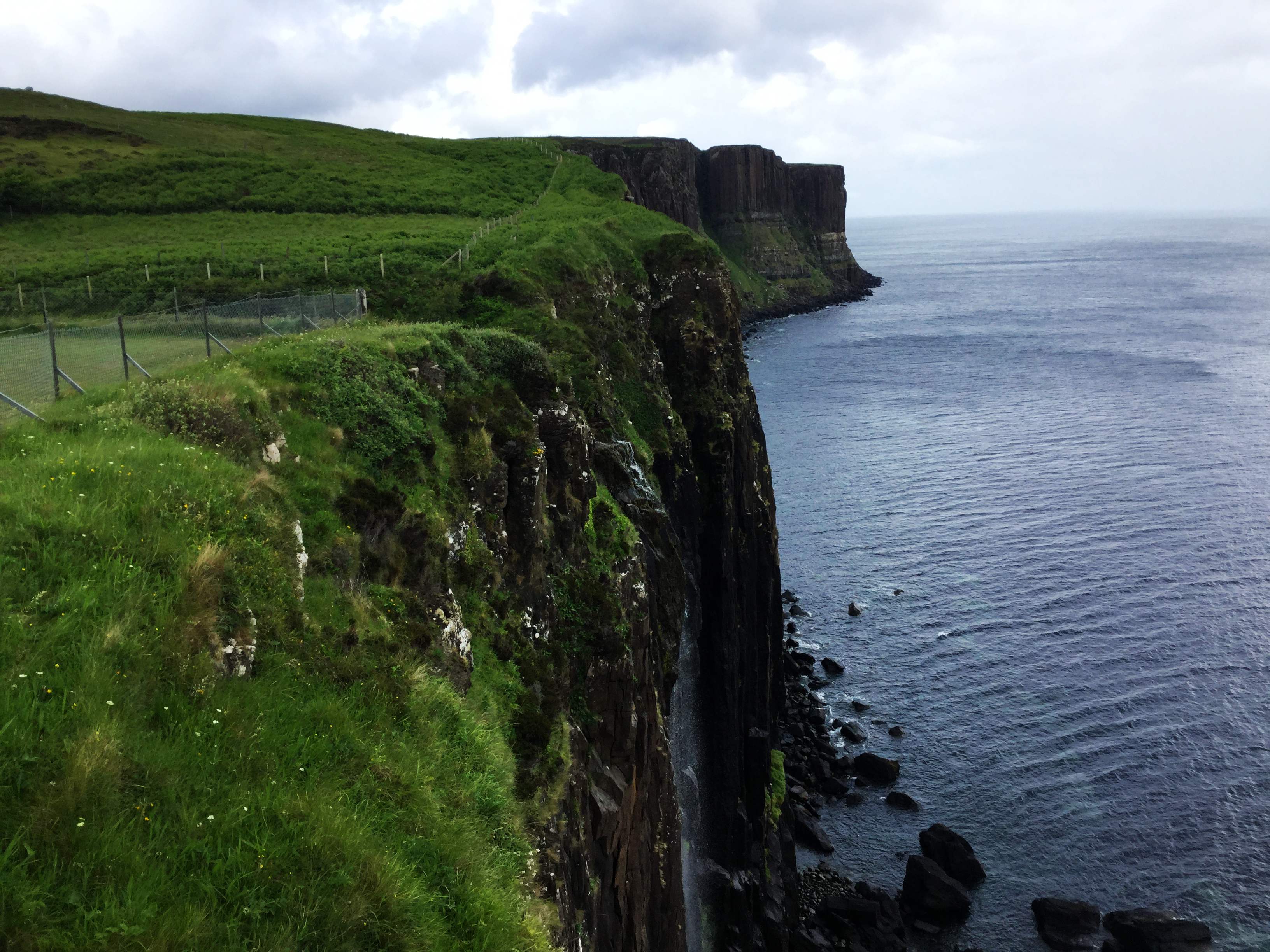 【携程攻略】克莱尔郡莫赫悬崖景点,莫赫悬崖（CliffsofMoher）是欧洲最高的悬崖，在爱尔兰岛中西部的边…