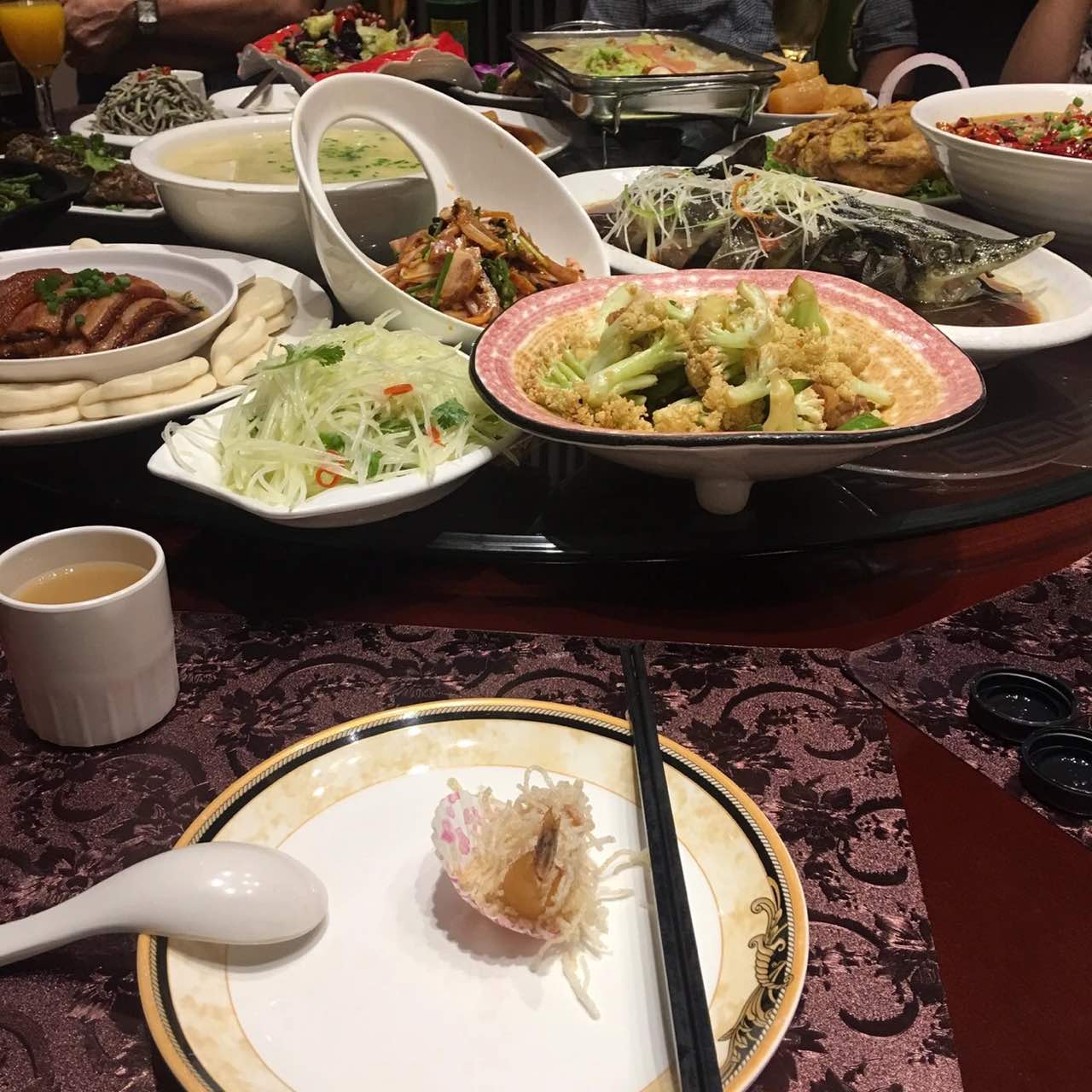 阳光阁机器人鲁菜餐厅