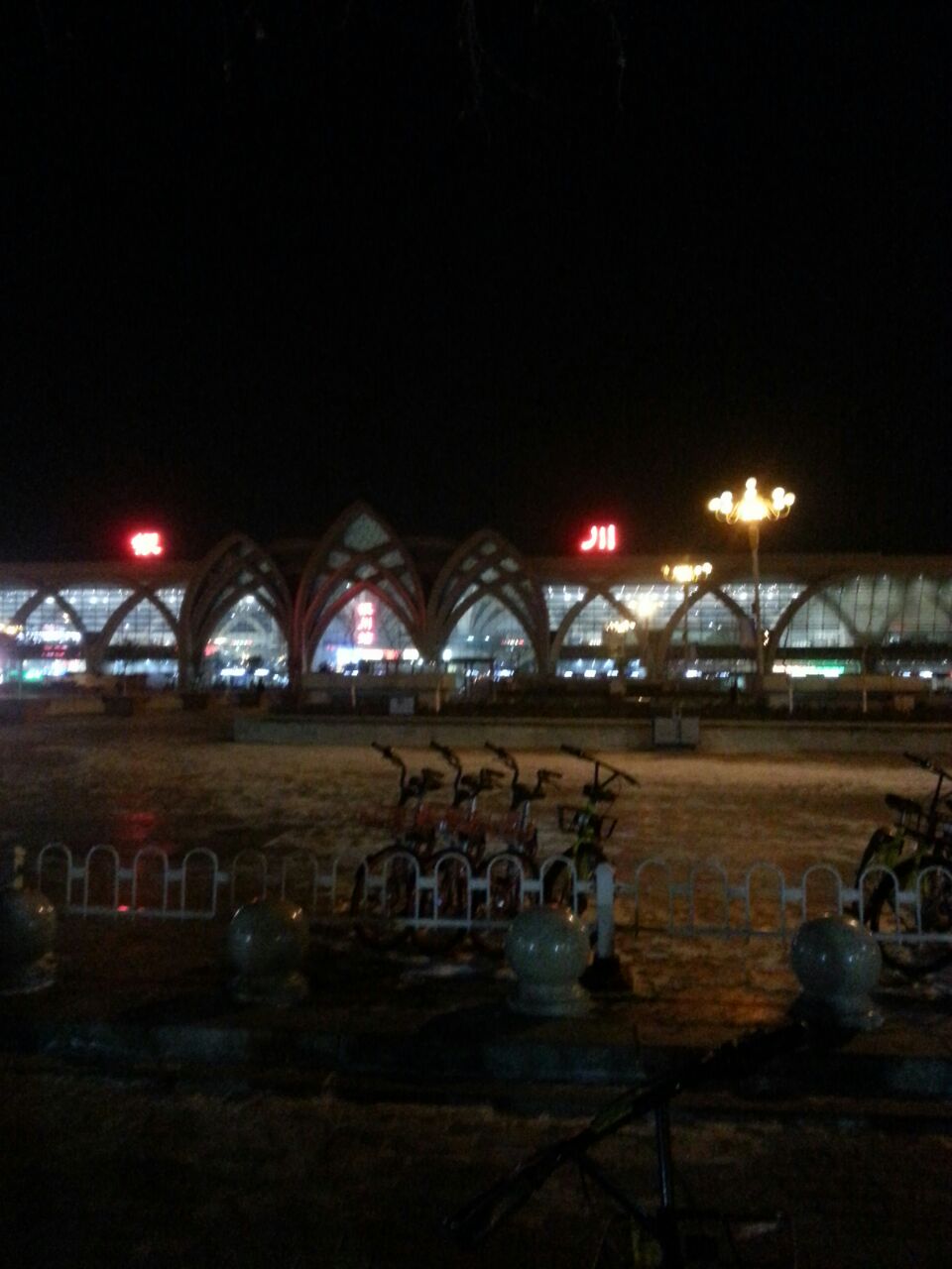 【携程攻略】银川站,宁夏省银川火车站是普通列车火车站,每天在这里