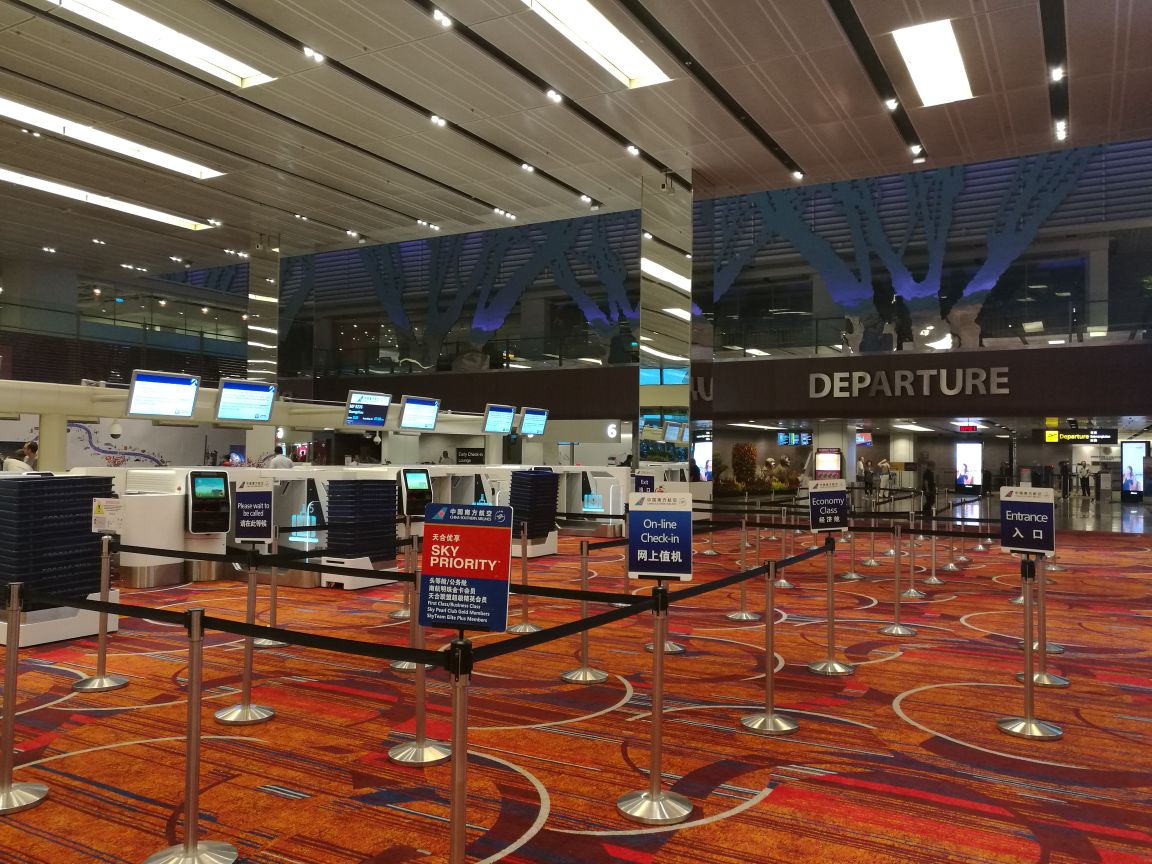 刚刚建成的新加坡樟宜机场第四航站楼|樟宜机场|航站楼|新加坡_新浪新闻