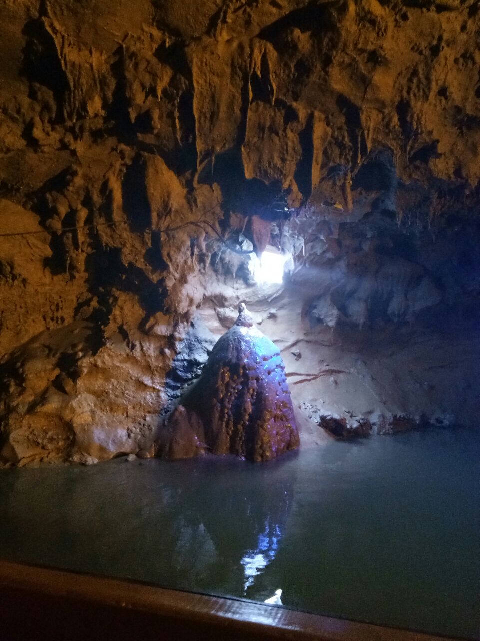巴中诺水河龙湖洞图片