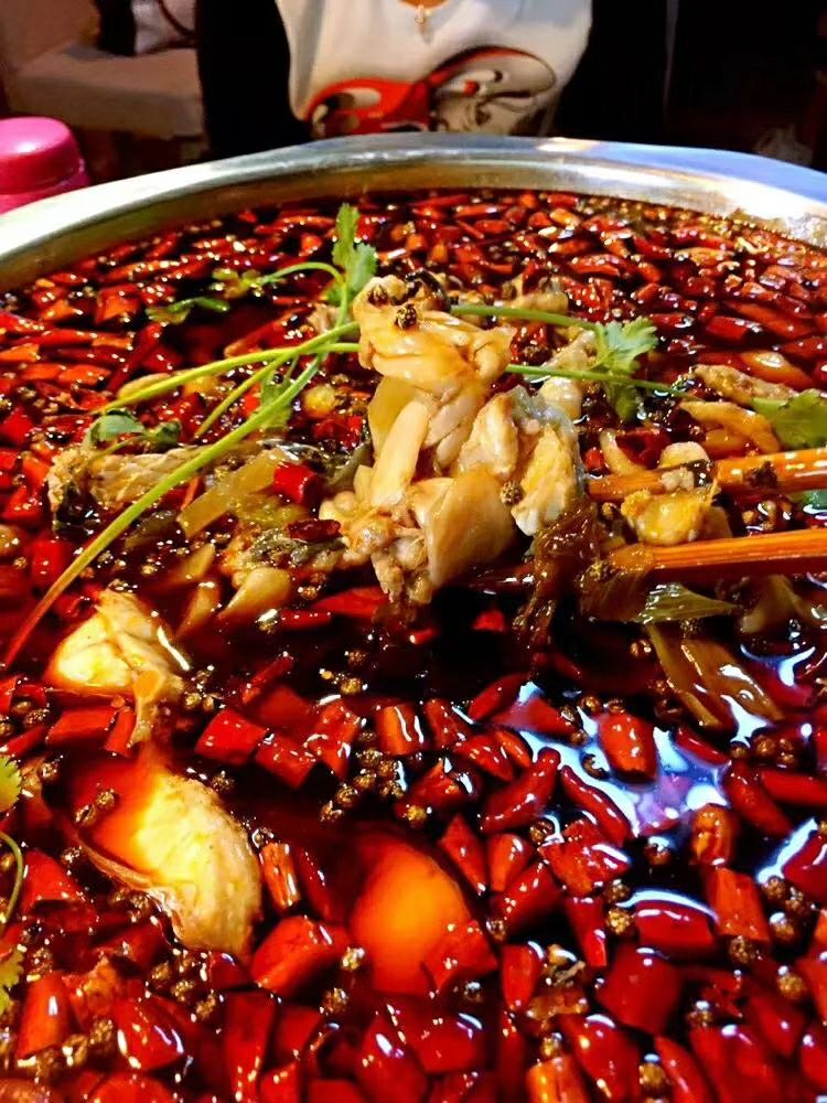 宫.尚品美蛙鱼火锅