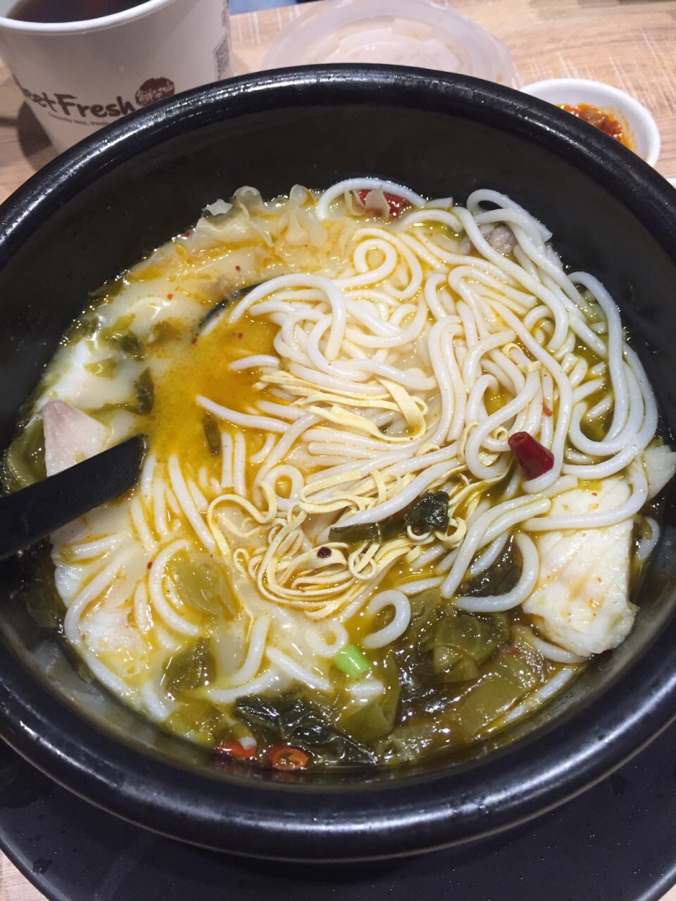 灵芝妹子生蚝米线(万达店)