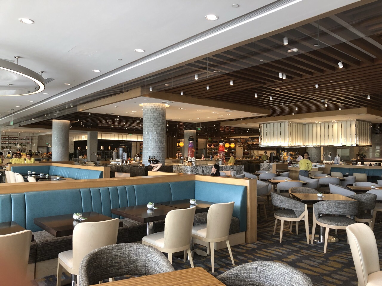 亚特兰蒂斯酒店·番红花自助餐厅