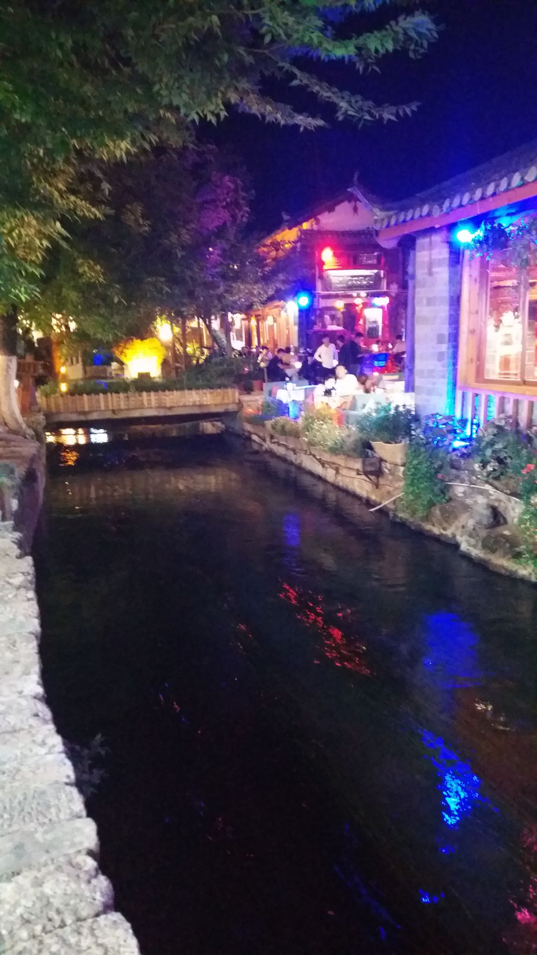 2023四方街篝火晚会玩乐攻略,...丽江古城面积非常大，建筑...【去哪儿攻略】