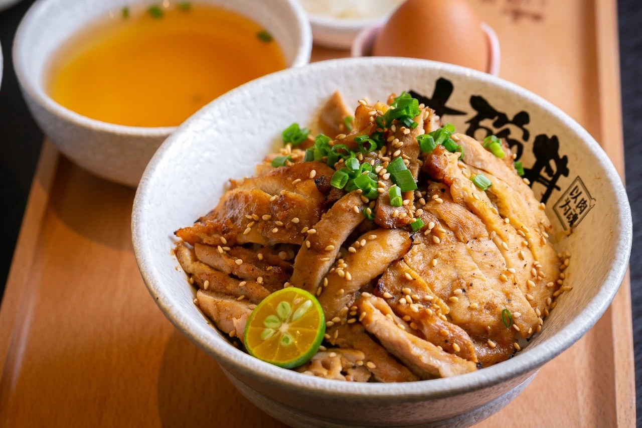 熊吞大碗丼日式烧肉饭(南开大悦城店)