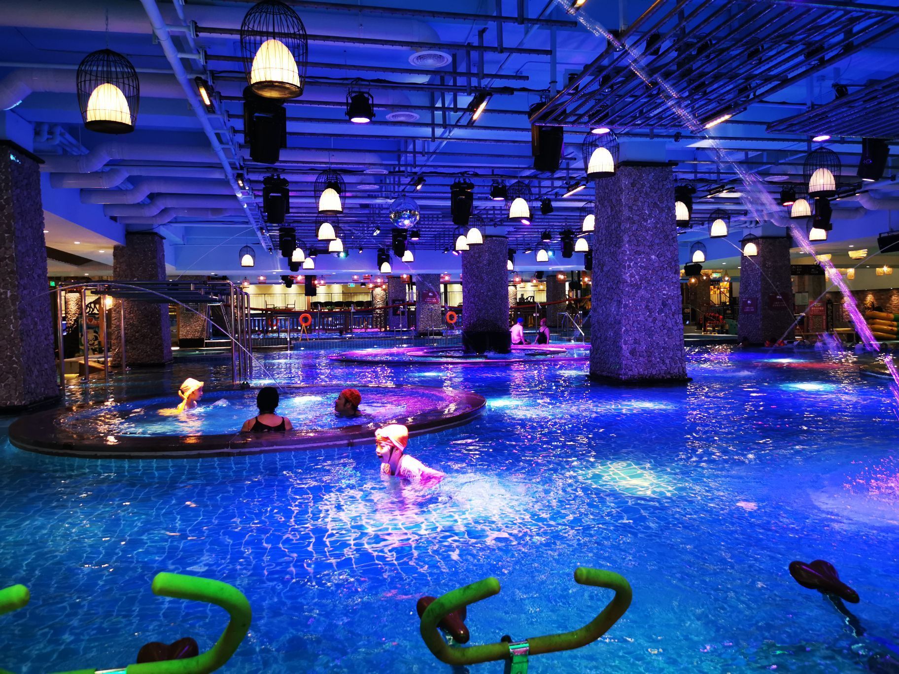 上引生活水世界