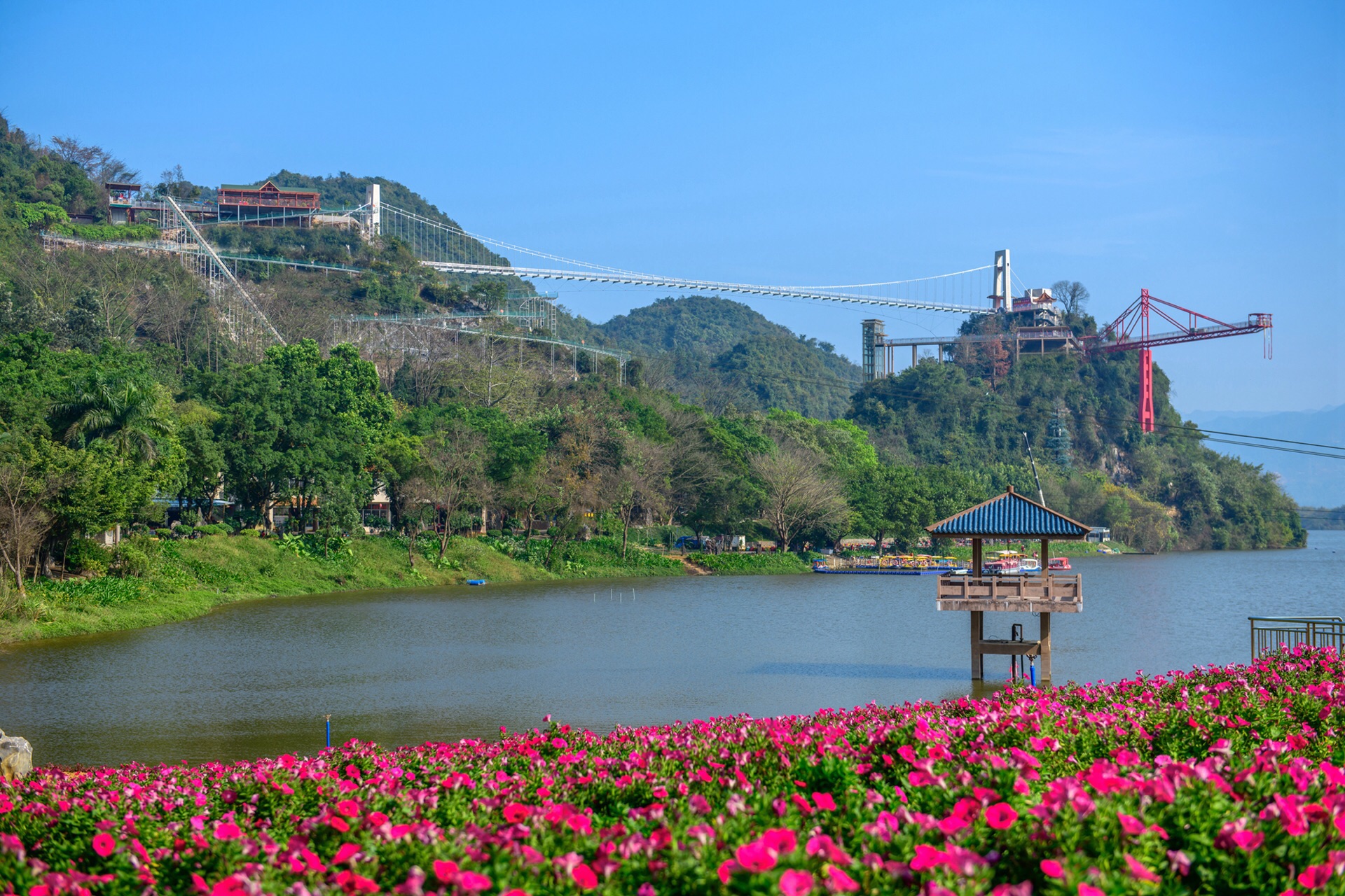 宝晶宫国际旅游度假区