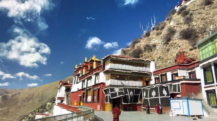 墨竹工卡直贡梯寺攻略-直贡梯寺门票价格多少钱-团购票价预定优惠