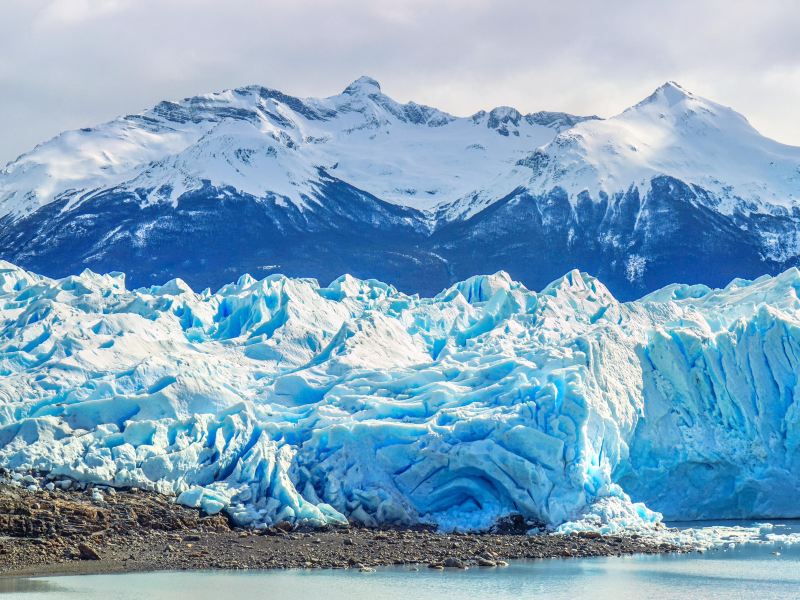 在前面给我们开路" "有感受到冰川时代的气息" "是世界三大冰川之一"