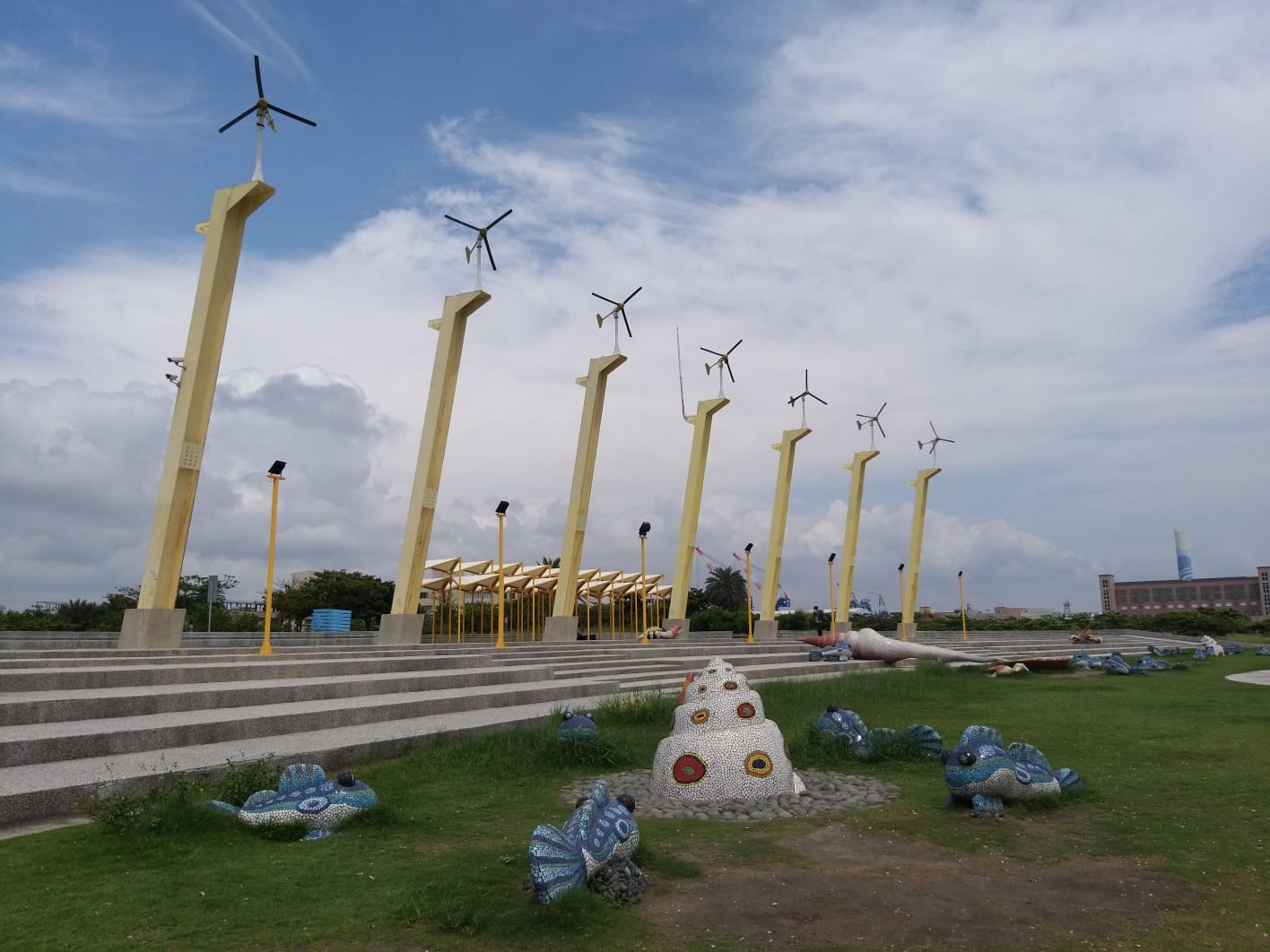 国际七彩风车节厂家大型七彩风车长廊制作荷兰风车展公司面向全国__凤凰网