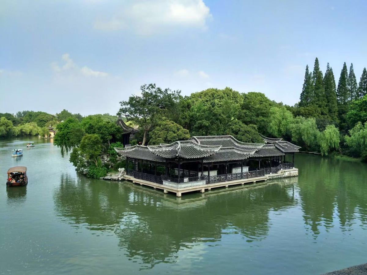 【携程攻略】扬州瘦西湖景点,这里真的要比西湖瘦很多 八月骄阳热似火