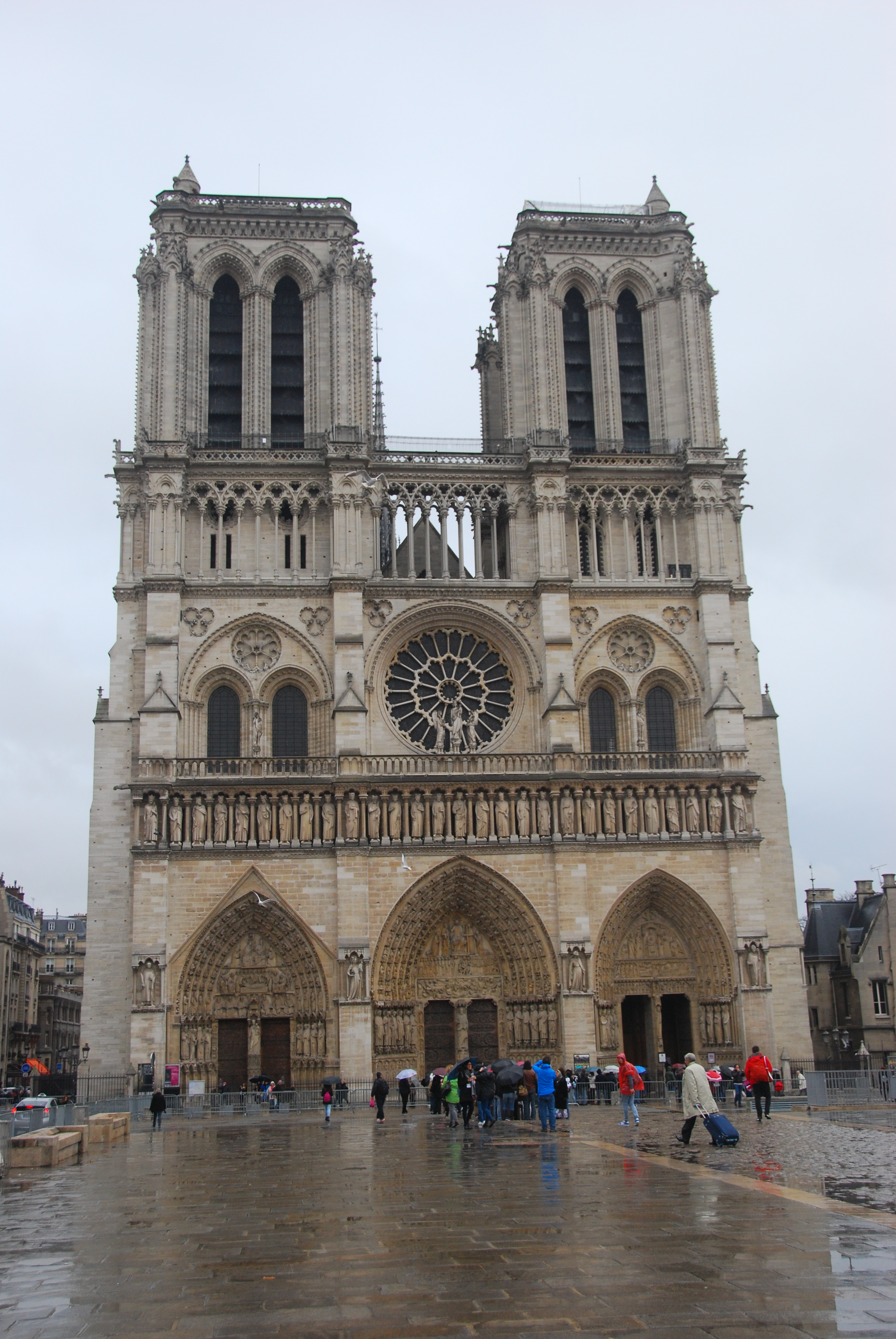 巴黎圣母院 攻略,巴黎圣母院 简介图片,门票价格,开放时间 - 无二之旅