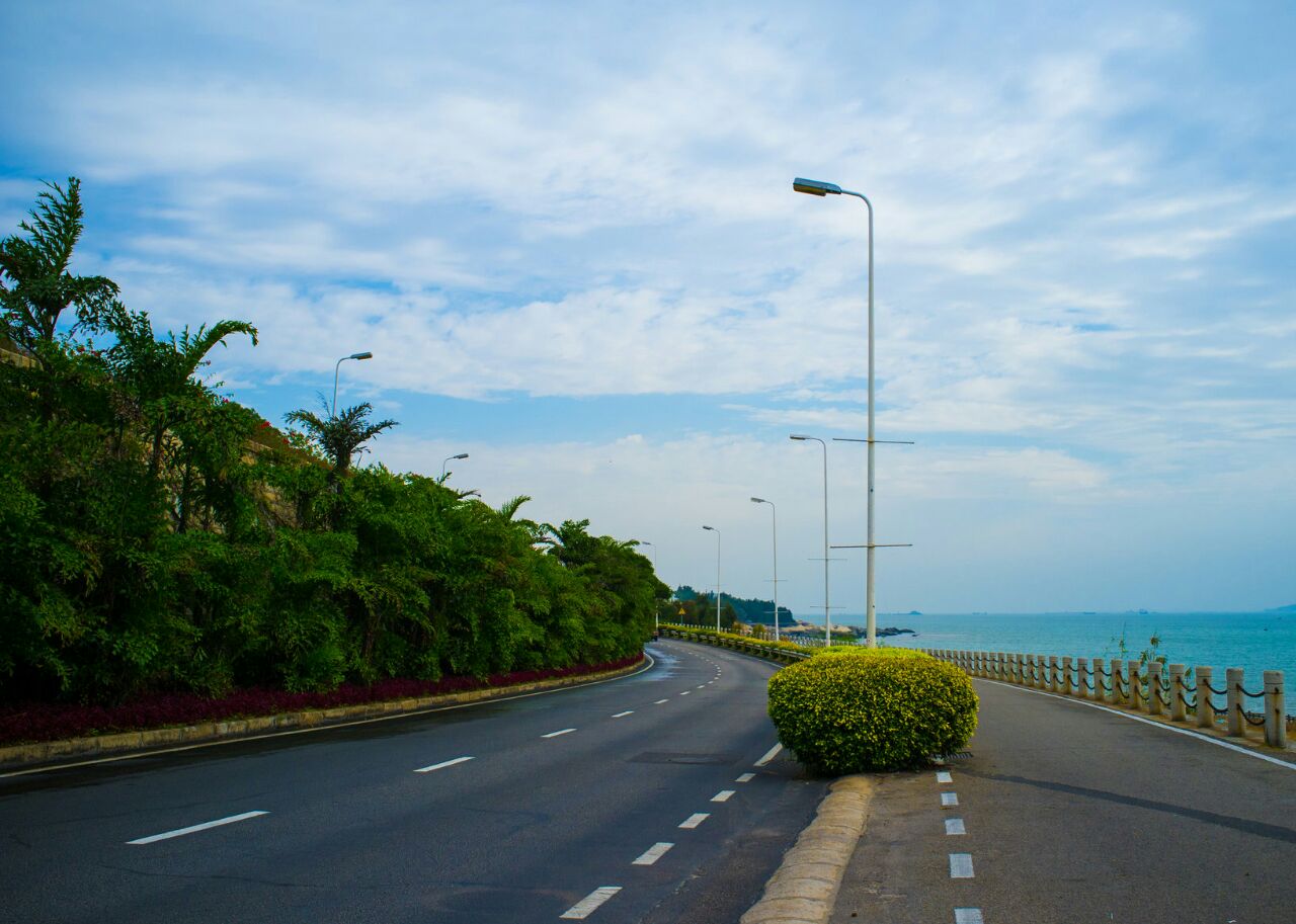 【携程攻略】厦门环岛路景点,厦门环岛路全程31公里,路宽44-60米.