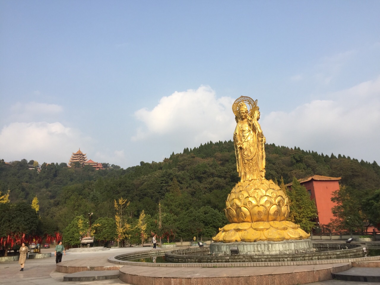 【携程攻略】遂宁灵泉寺风景区景点,山不算高,很轻松地爬上去,不建议