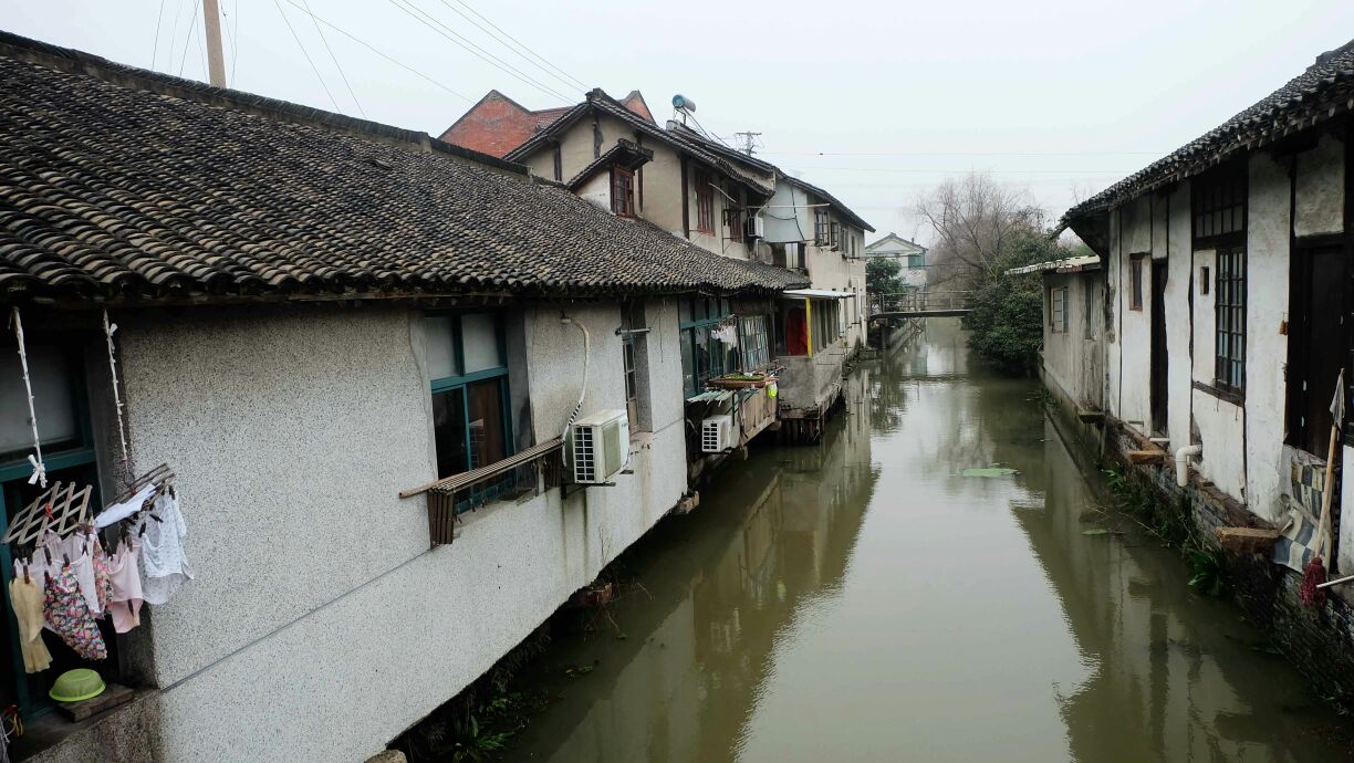 龙门县谷行街横巷图片