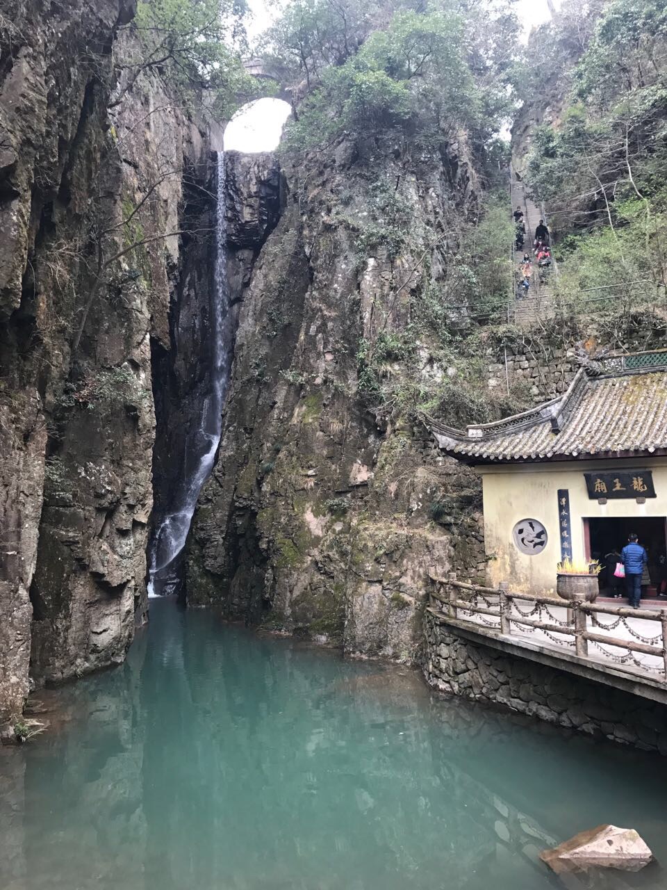 【攜程攻略】寧波雪竇山景點,地方很大,可看的地方挺多,瀑布不錯,環境