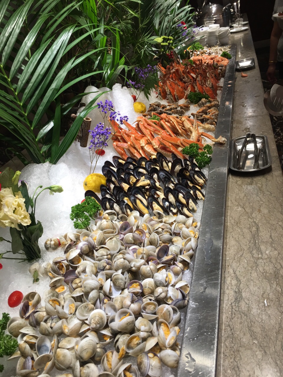 2021绿城雷迪森自助餐厅美食餐厅,海鲜很新鲜,品种也很多,补.