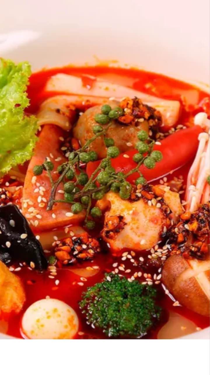2021刁四藤椒麻辣烫(塔坛店)美食餐厅,一直很喜欢吃刁四麻辣烫,汤.