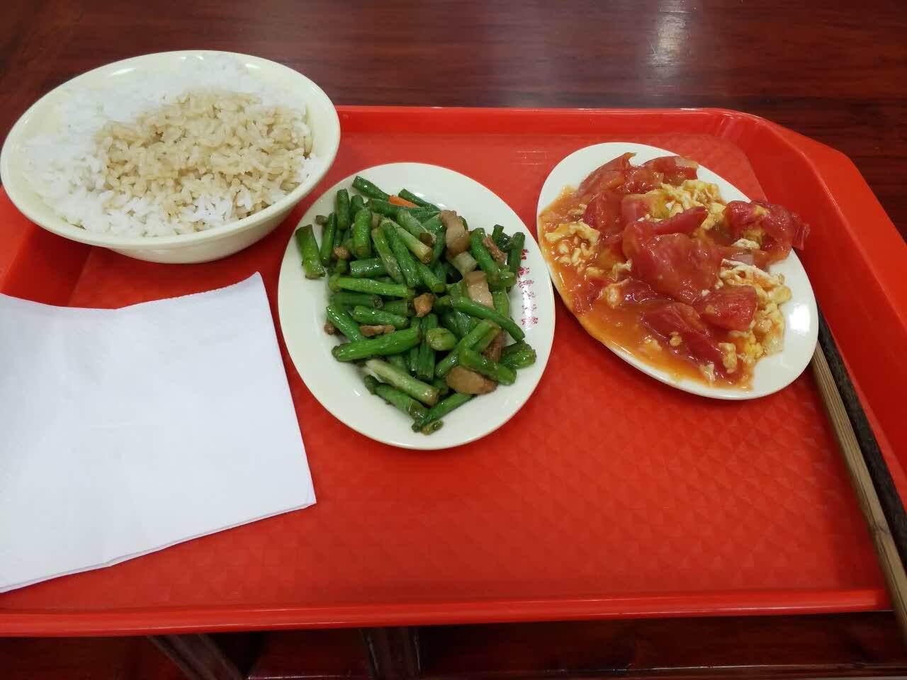 2021超意兴快餐(济阳一店)美食餐厅,两份小菜,一份米饭,10.5元.