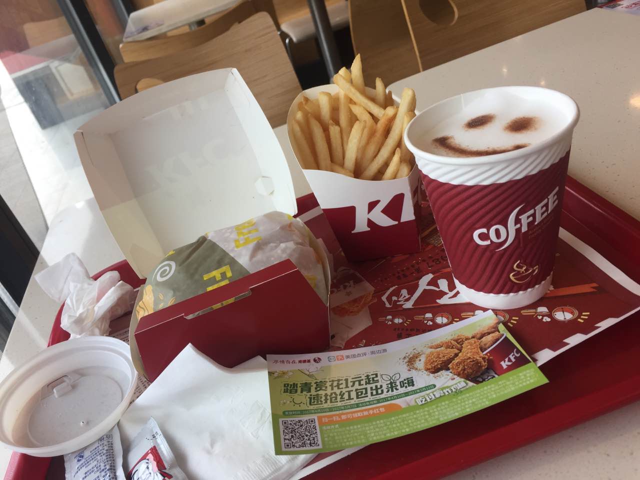 还是喜欢吃肯德基,员工服务很好,点个赞,配餐速度很快 2017-05-05有用