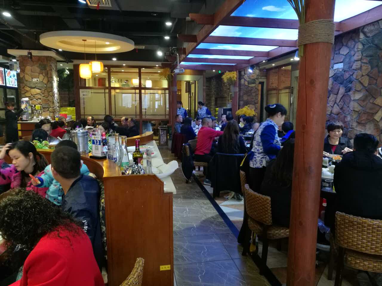 2022回娘家湘味馆(梅溪湖店)美食餐厅,很不错,生意也很火,上菜很快