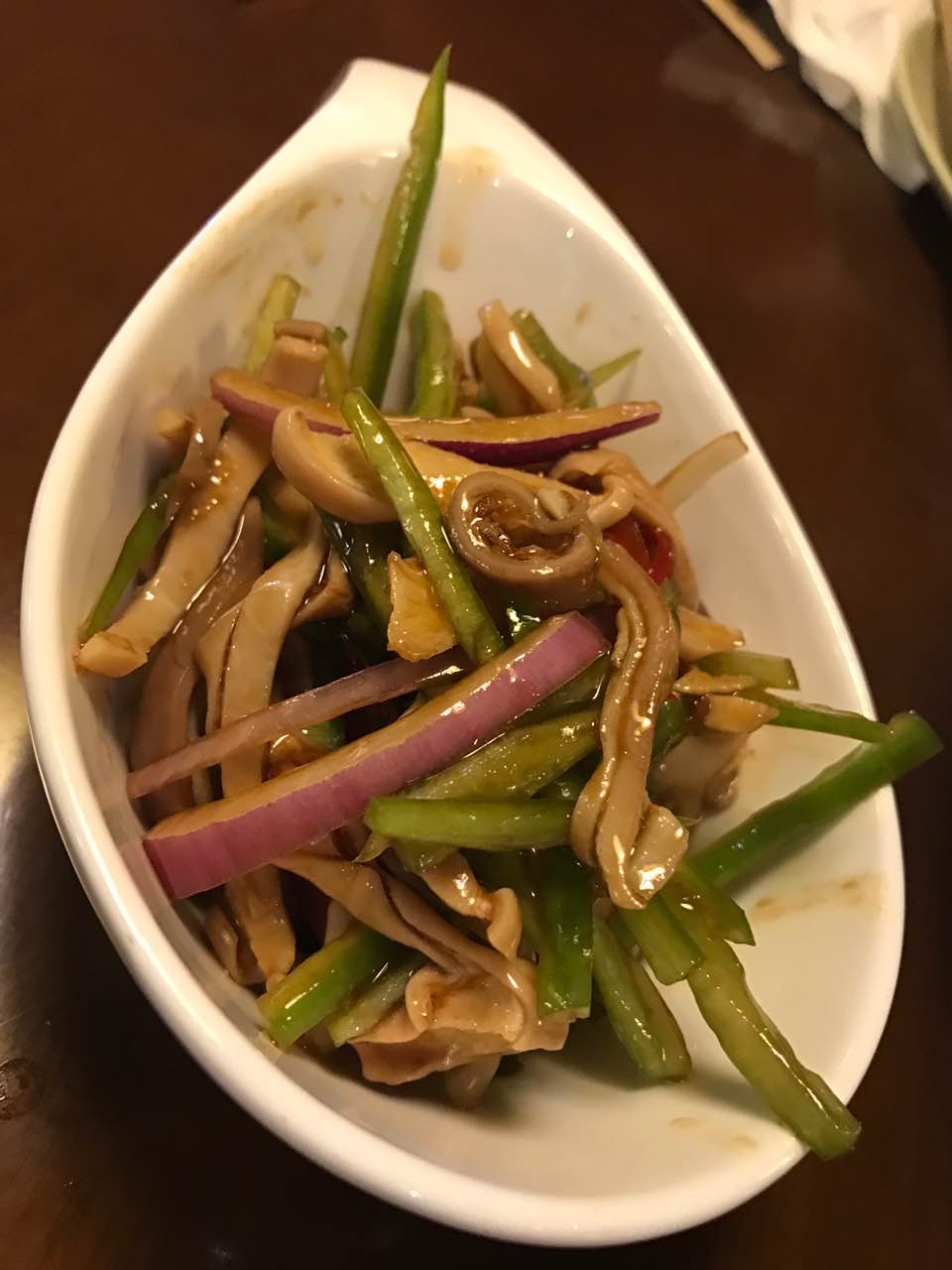 味道很好,基本每次去都是坐满人,特别是这个芥末猪肚,实在是太爽了.