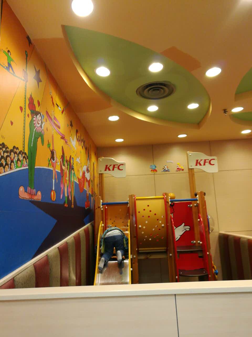 2022肯德基(南京商厦店)美食餐厅,环境,服务都不错,每次来人.
