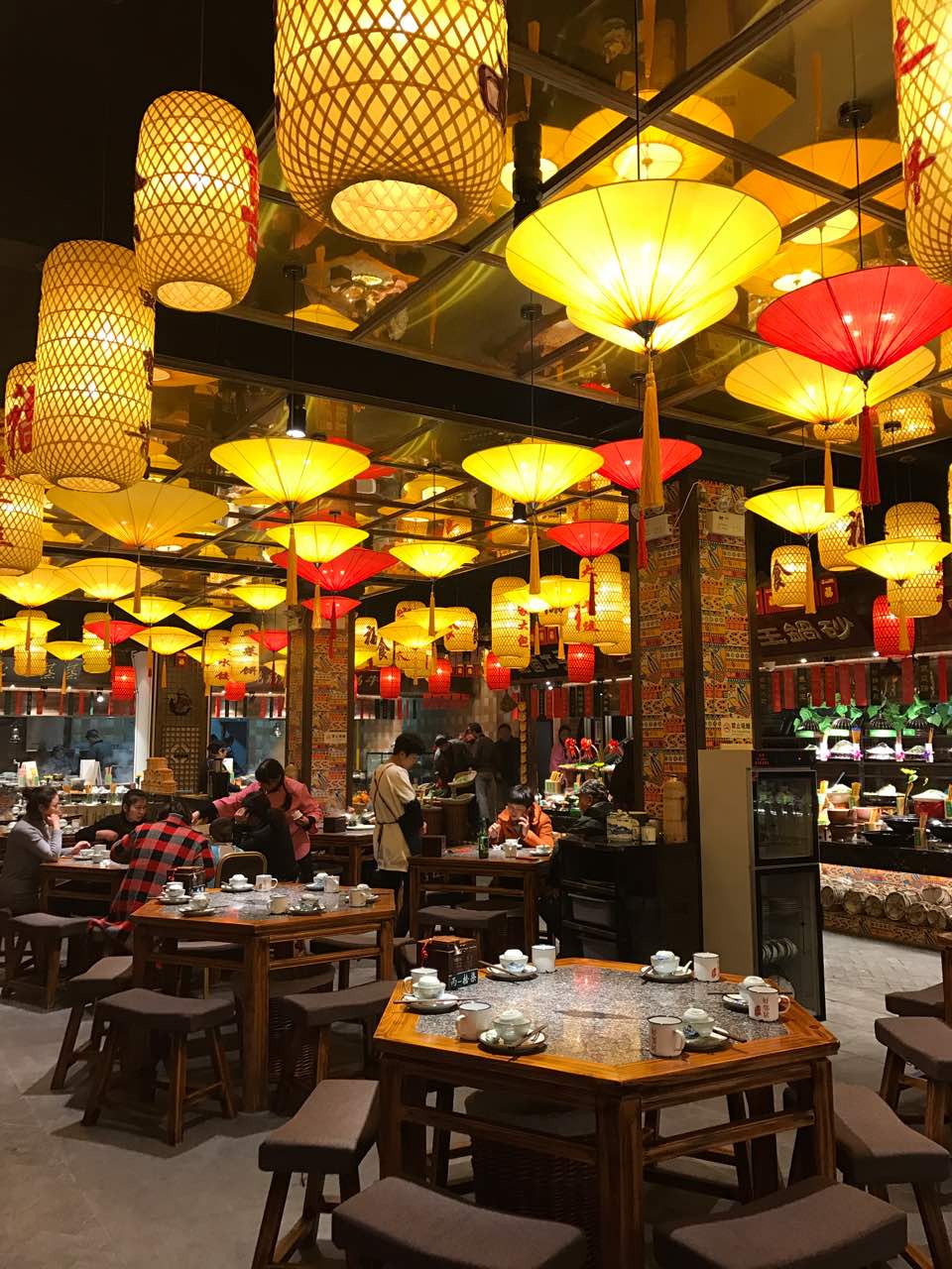 2020好邻居美食餐厅,装修得太有特色了,点菜方式. 【去哪儿攻略】