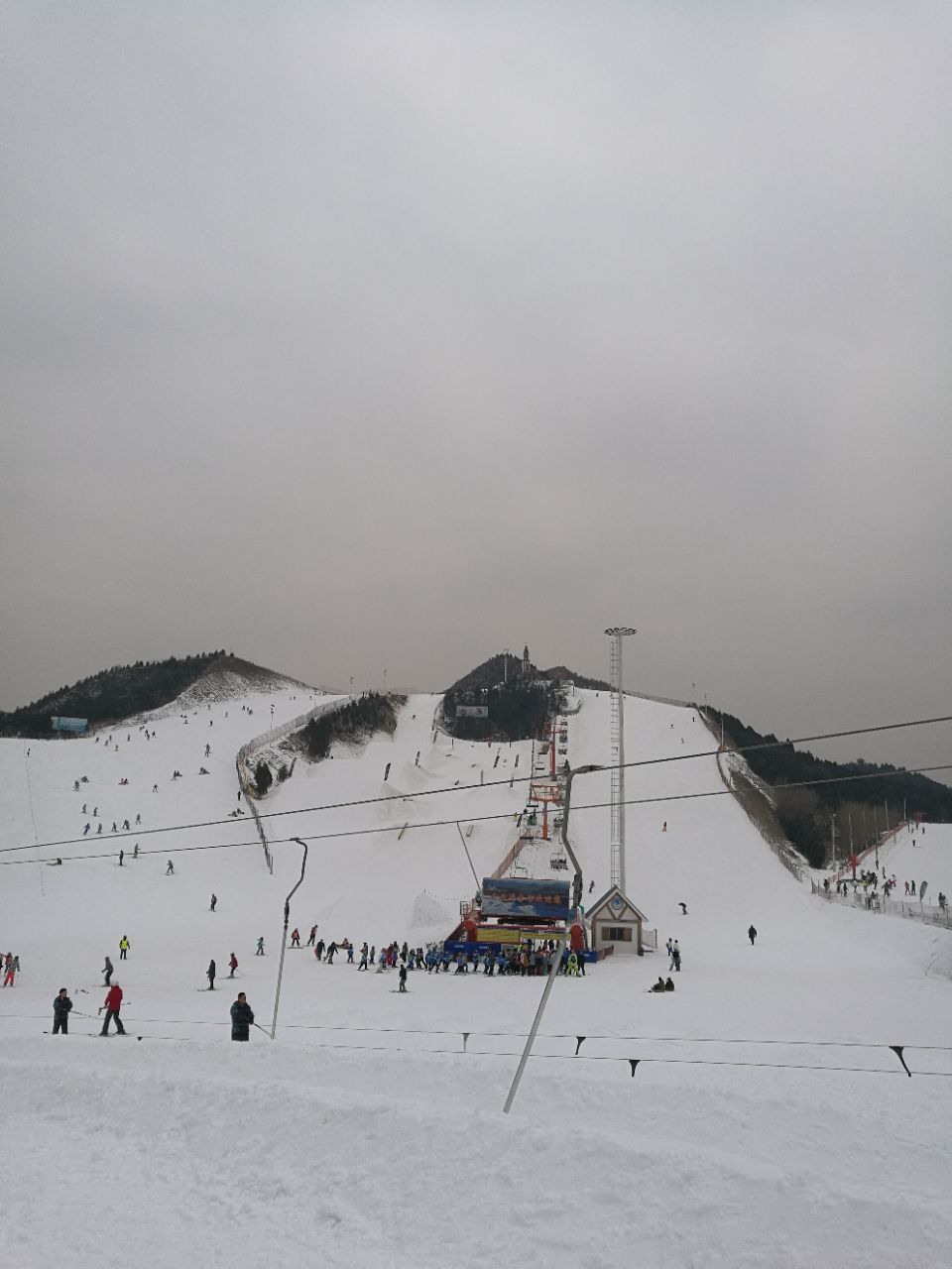 云居滑雪场高级道图片