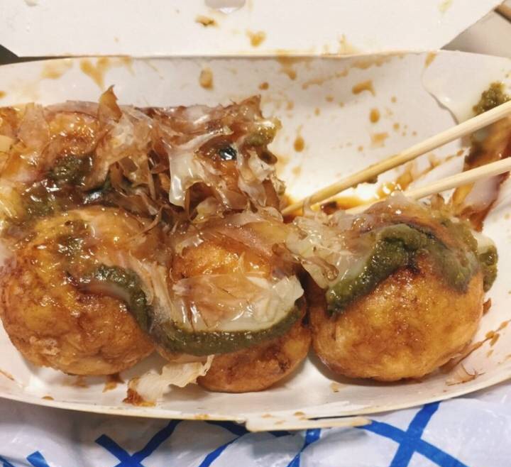 日船章鱼小丸子,反正感觉,章鱼小丸子,还都是靠着芝士和酱料来提升