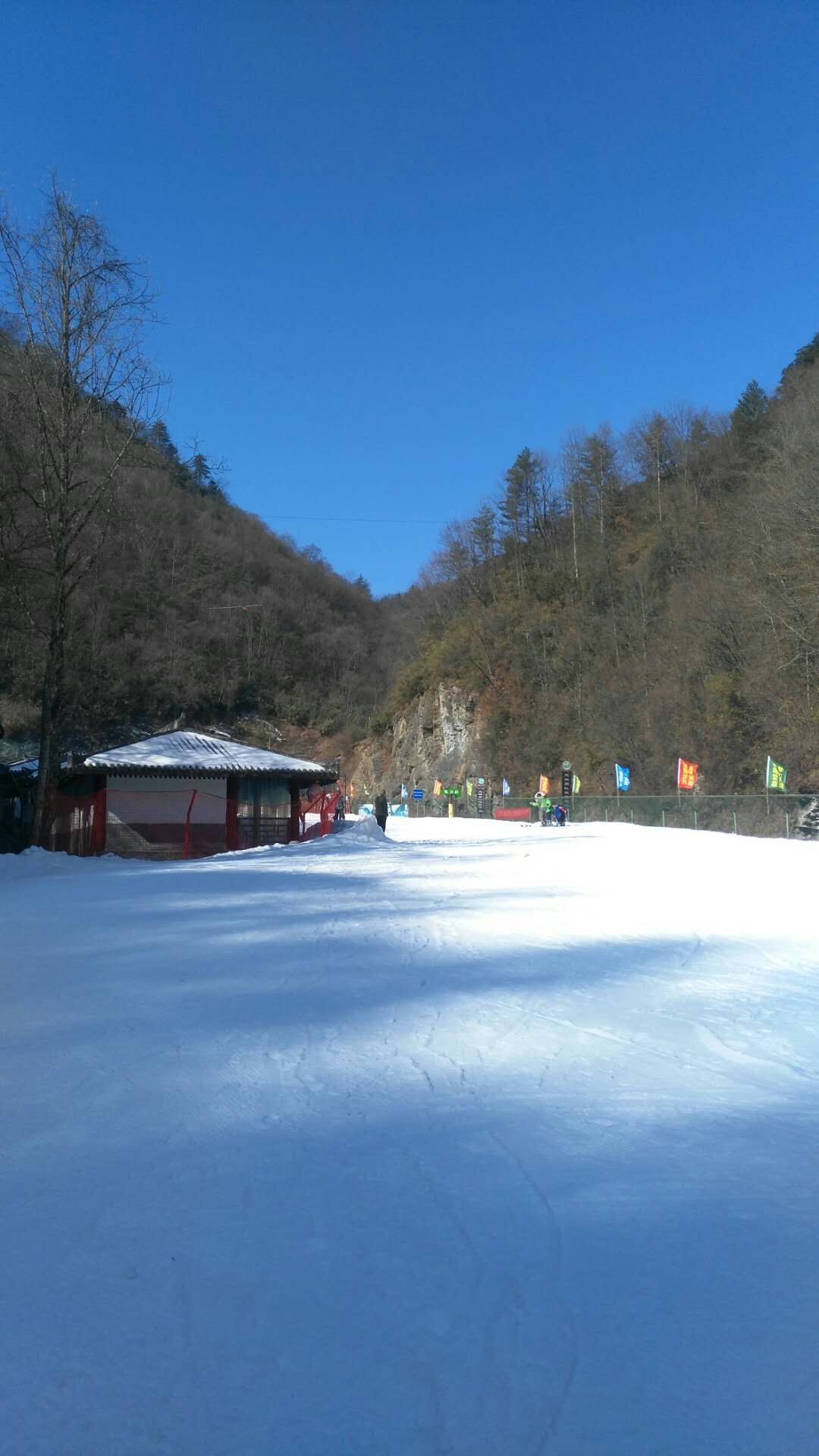 神农架天燕国际滑雪场