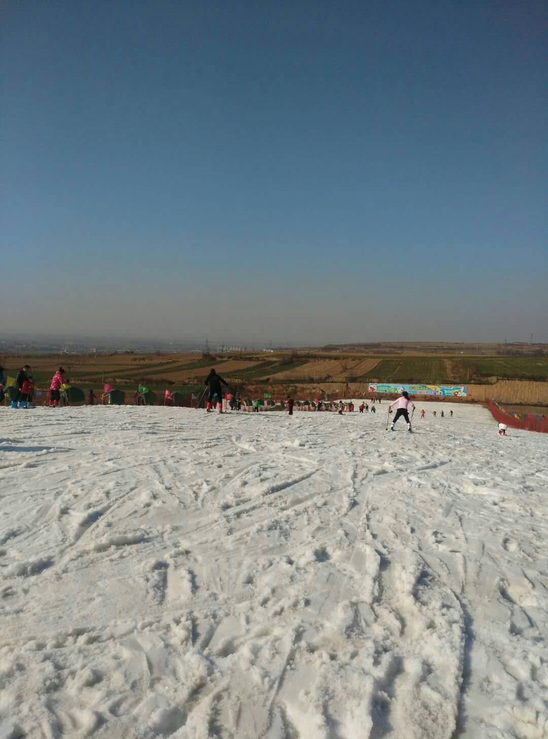 华山国际滑雪场