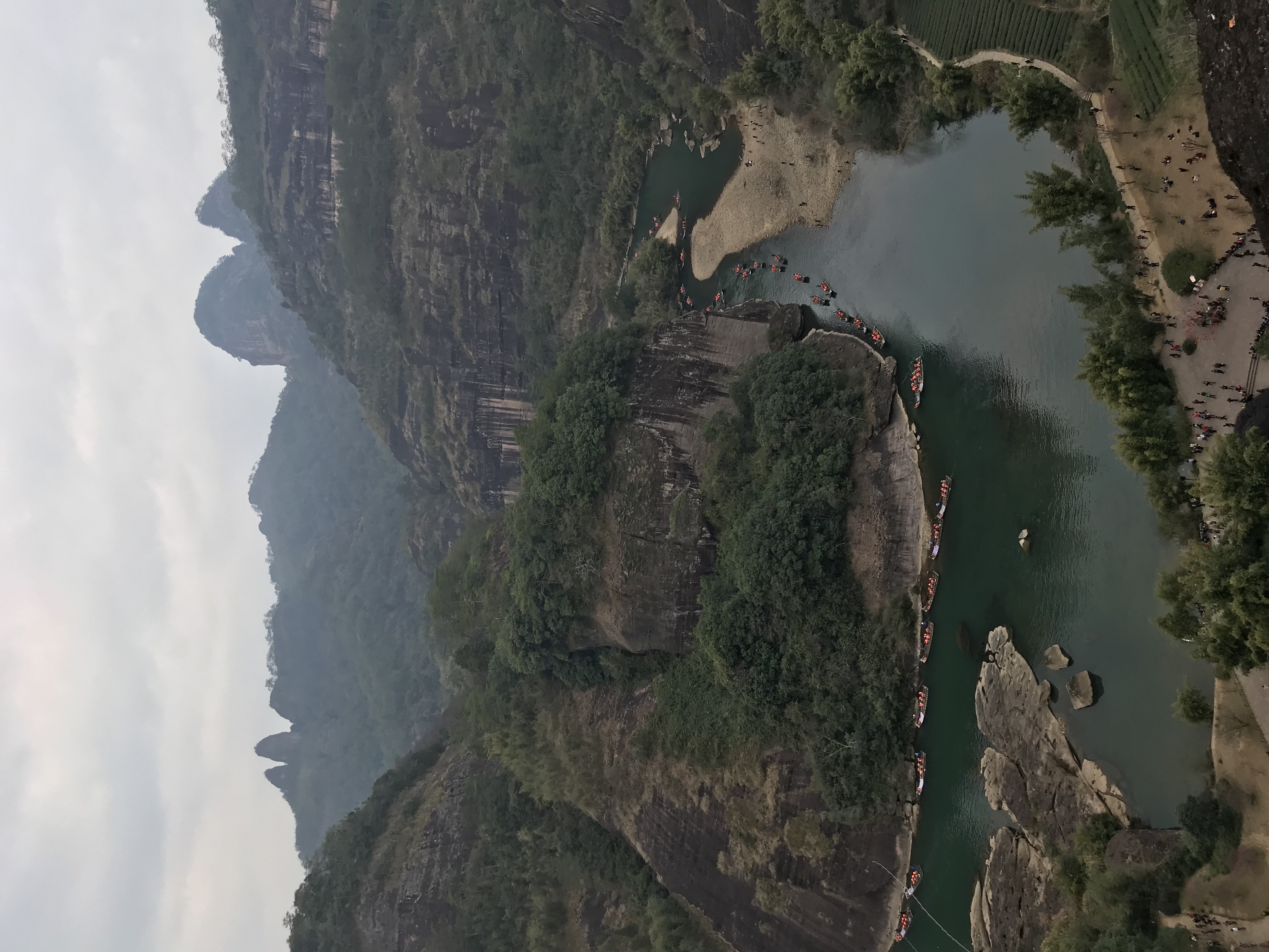 武夷山二日游,可以第一天玩虎啸岩,玉女峰,一线天,大红袍第二天天游峰