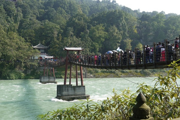 二進四川---成都.木格措.海螺溝.都江堰.青城山.重慶.長江(大壩).