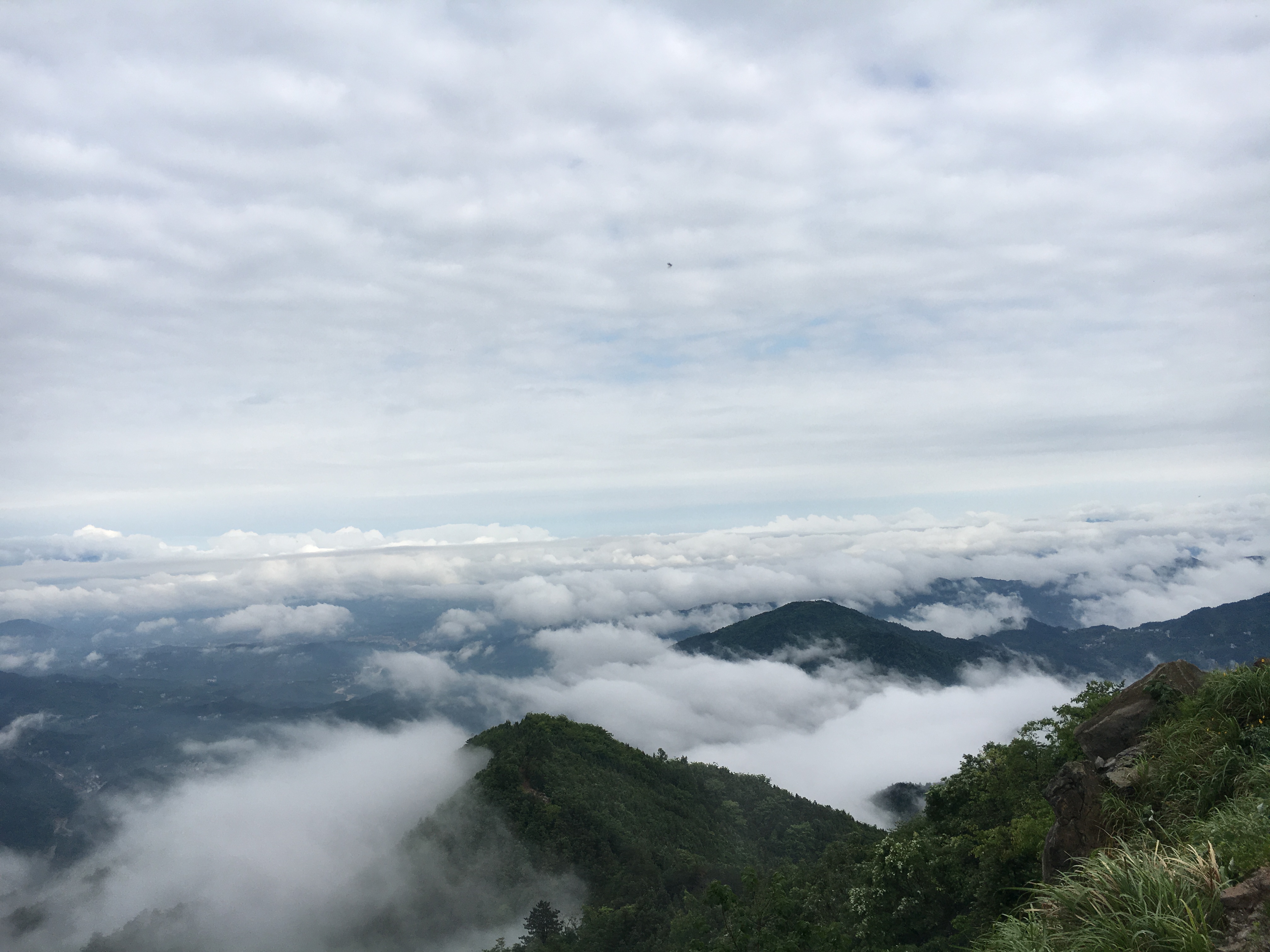薄刀峰天气_(薄刀峰天气穿衣)