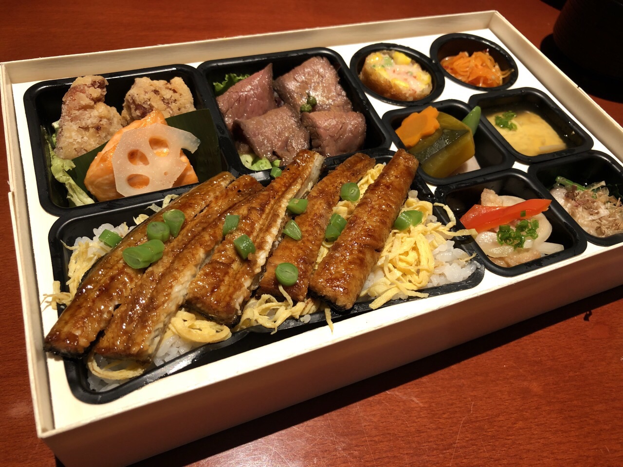 2022横丁61日日是好日精致便当美食餐厅,味道也不错,朋友点的鳗鱼饭