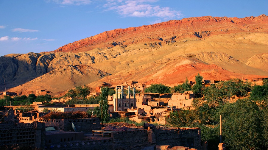 2点评 吐鲁番市鄯善县吐峪沟乡 开放时间  开放时间: 景区暂时