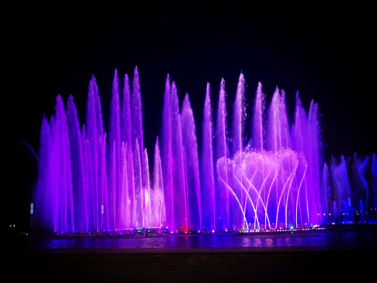 泉歌水乐庆国庆 南昌秋水广场上音乐灯光喷泉，是亚洲最大 - 花粉随手拍人文 花粉俱乐部