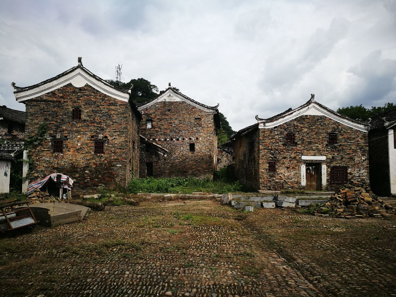 富川秀山村古城