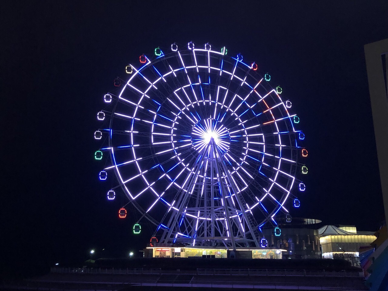 2020"琴岛之眼"摩天轮-旅游攻略-门票-地址-问答-游记点评,青岛旅游