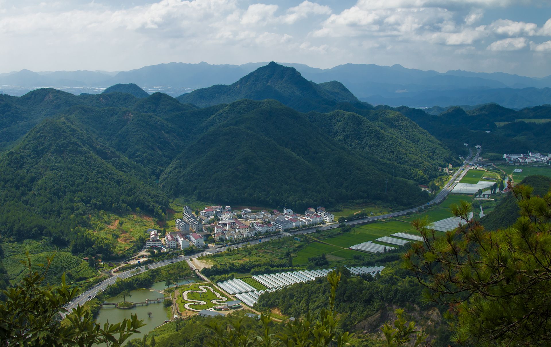 1 張 弘緒堂 暫無評分 景點地址 浙江省金華市浦江縣恆昌大道弘緒堂