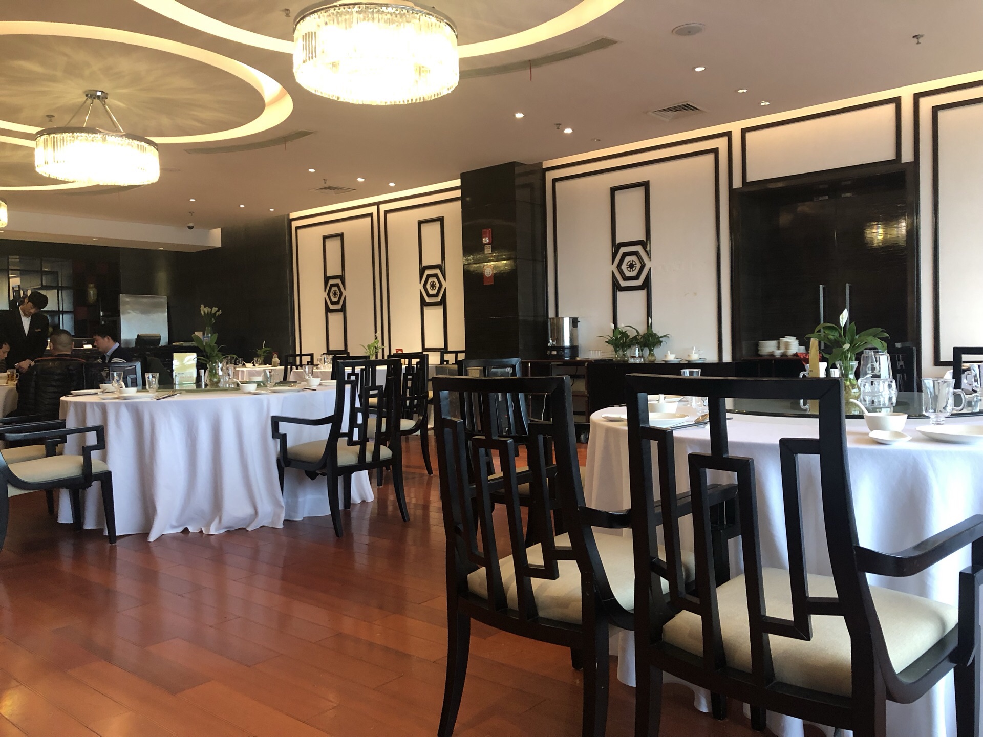 江景假日鲍鱼王子中餐厅