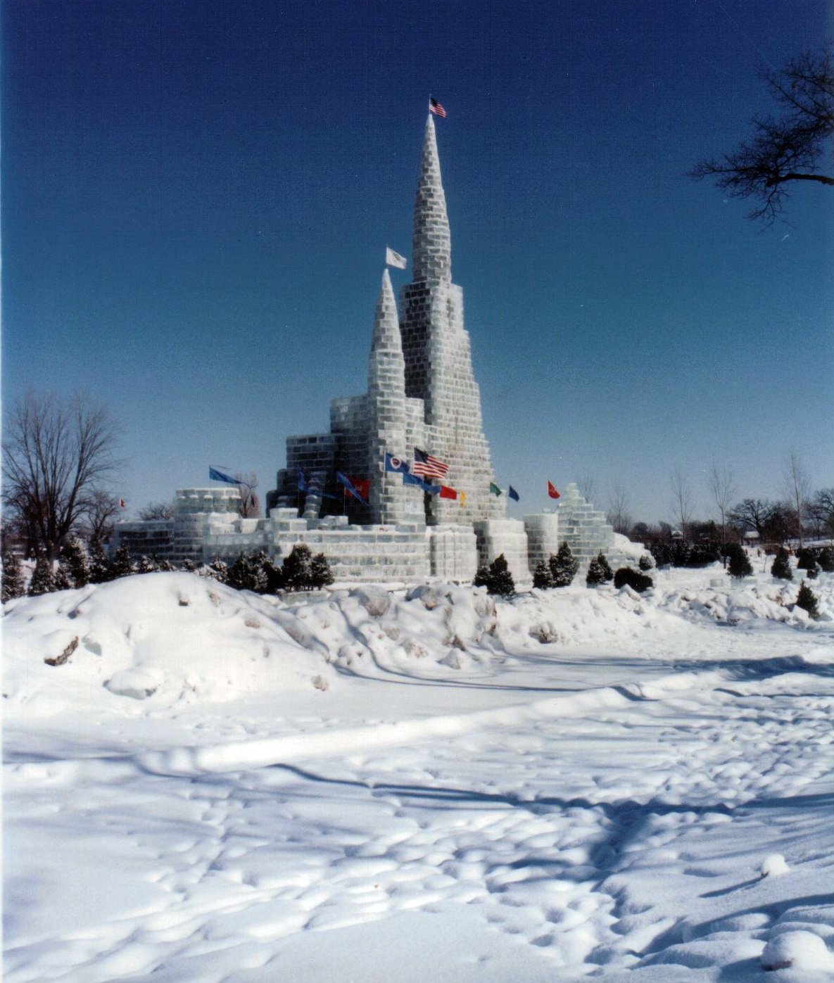 ice palace, the 直线距离3.4km