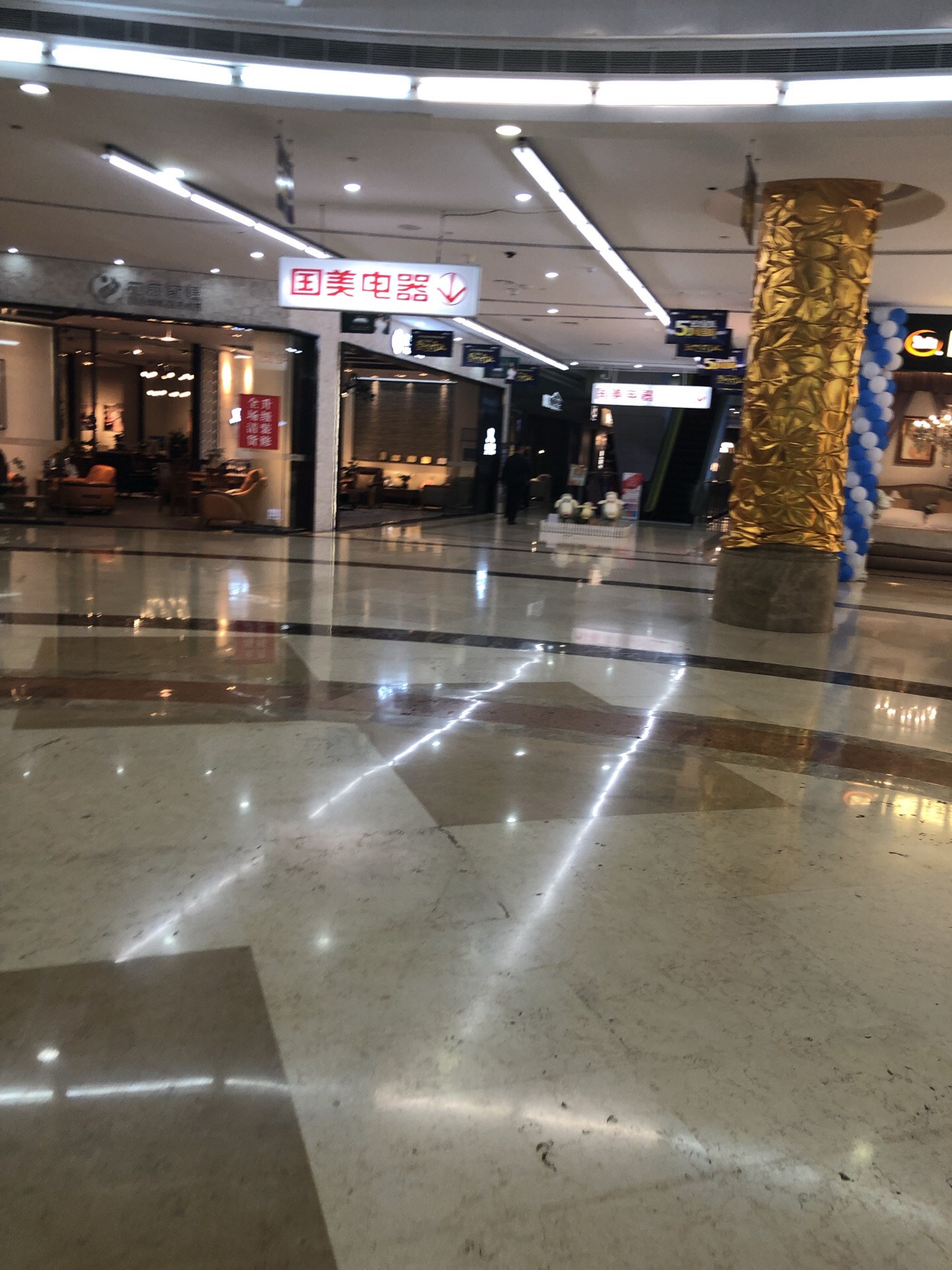 东莞盈锋购物广场商铺购物攻略,盈锋购物广场商铺物中心/地址/电话