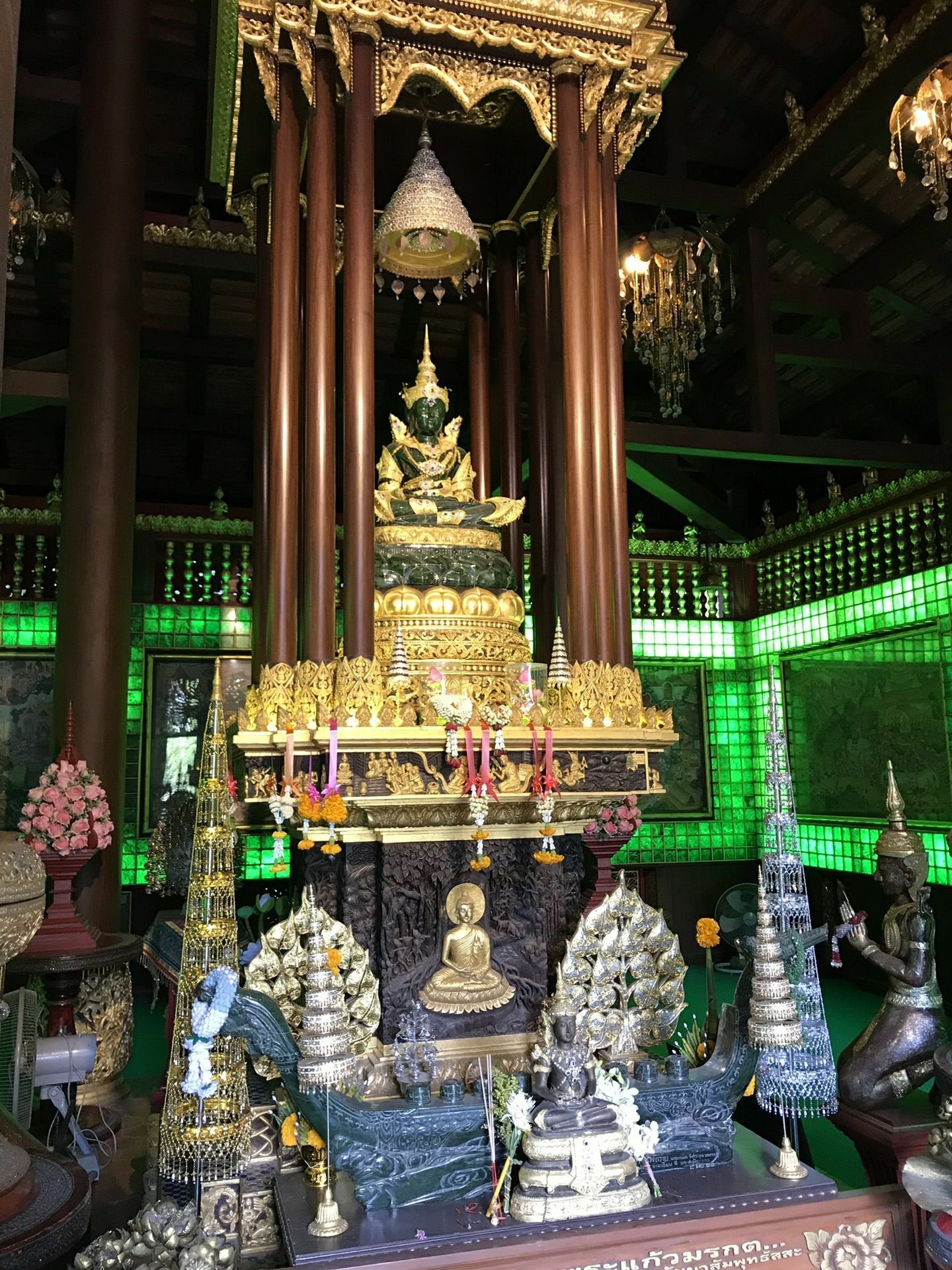豆田， 泰国曼谷湄南河畔的黎明寺，来自摄影师Ira Block。